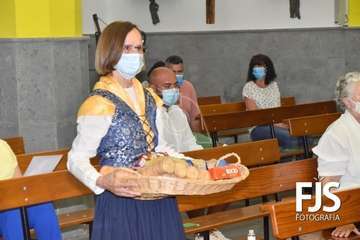 Repique de campanas, misa de romeros y ofrenda a la Virgen de las Nieves/TA y Francisco Javier Santana.